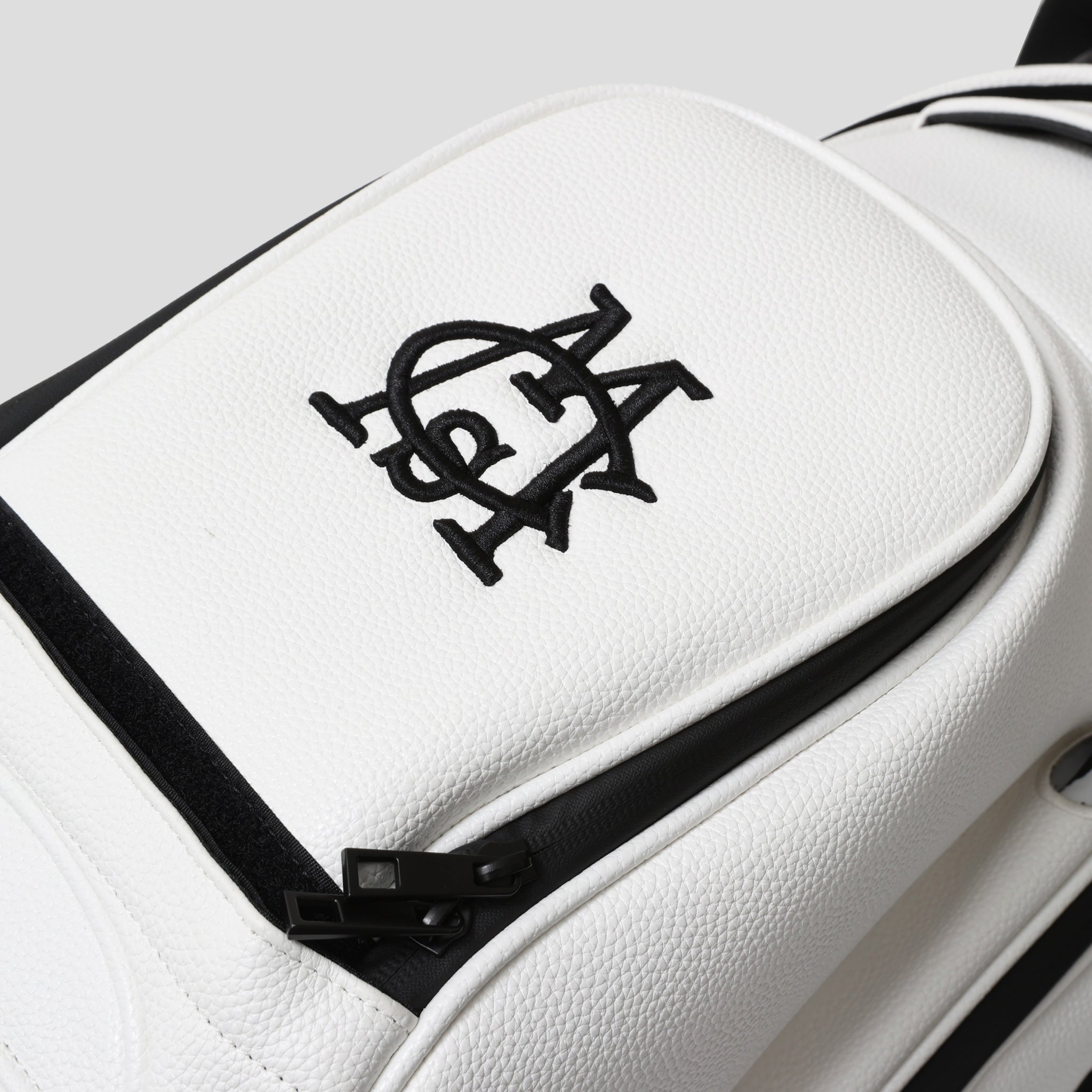 Masterpiece Signature Stand Bag - Masterpiece Sports Club
